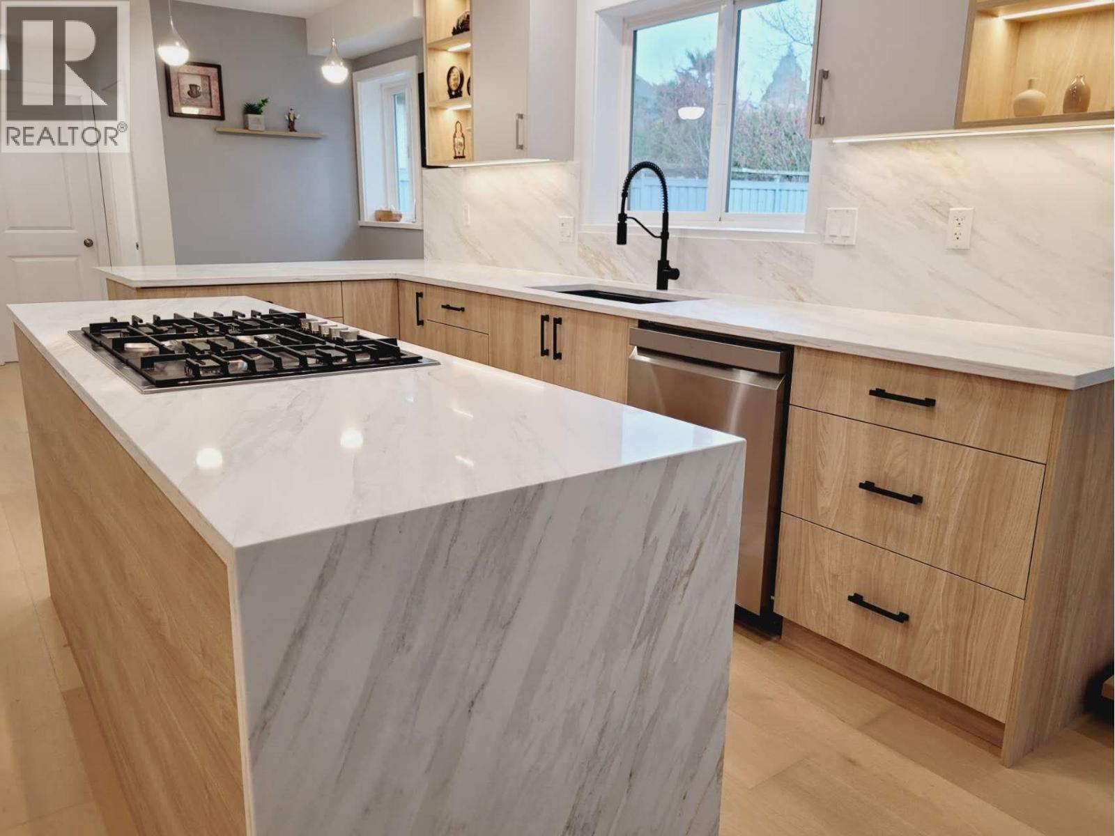 971 51a Street, Delta, British Columbia  V4M 2X9 - Photo 9 - R3091347