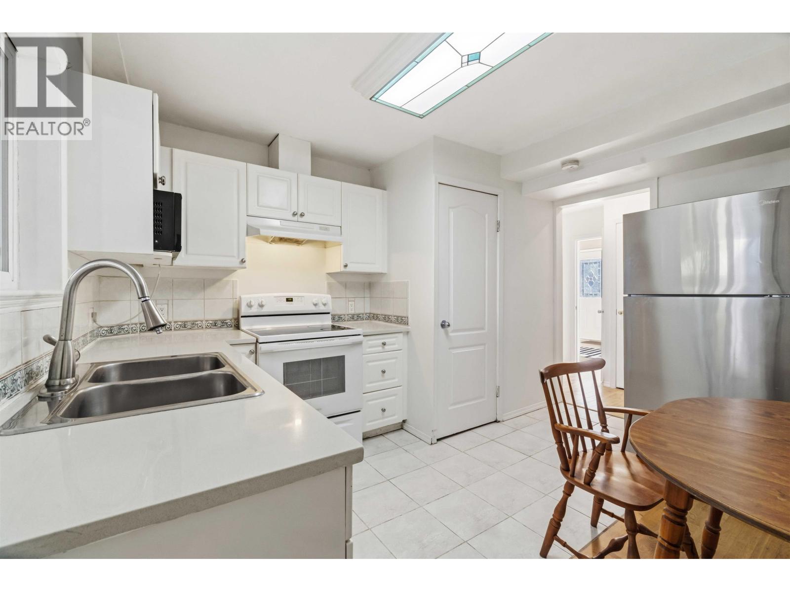 552 W 29th Street, North Vancouver, British Columbia  V7N 2K1 - Photo 21 - R3091383