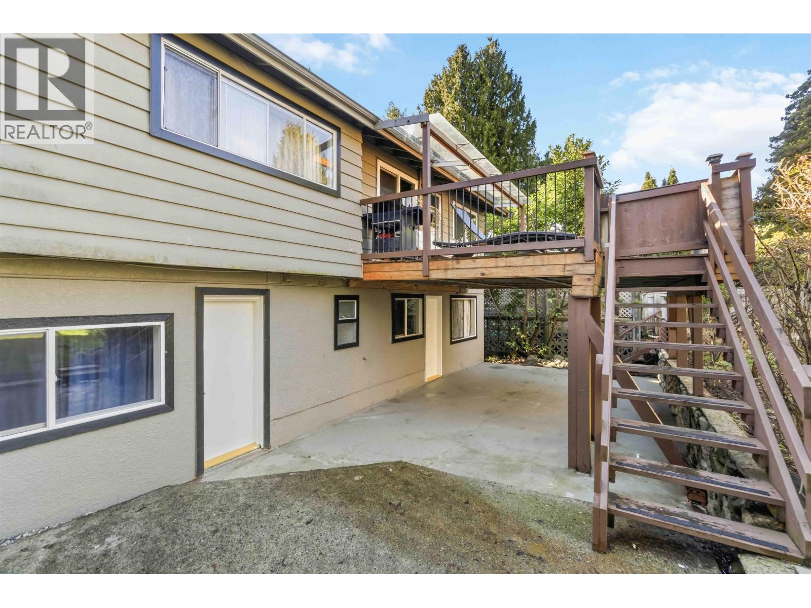 552 W 29th Street, North Vancouver, British Columbia  V7N 2K1 - Photo 28 - R3091383