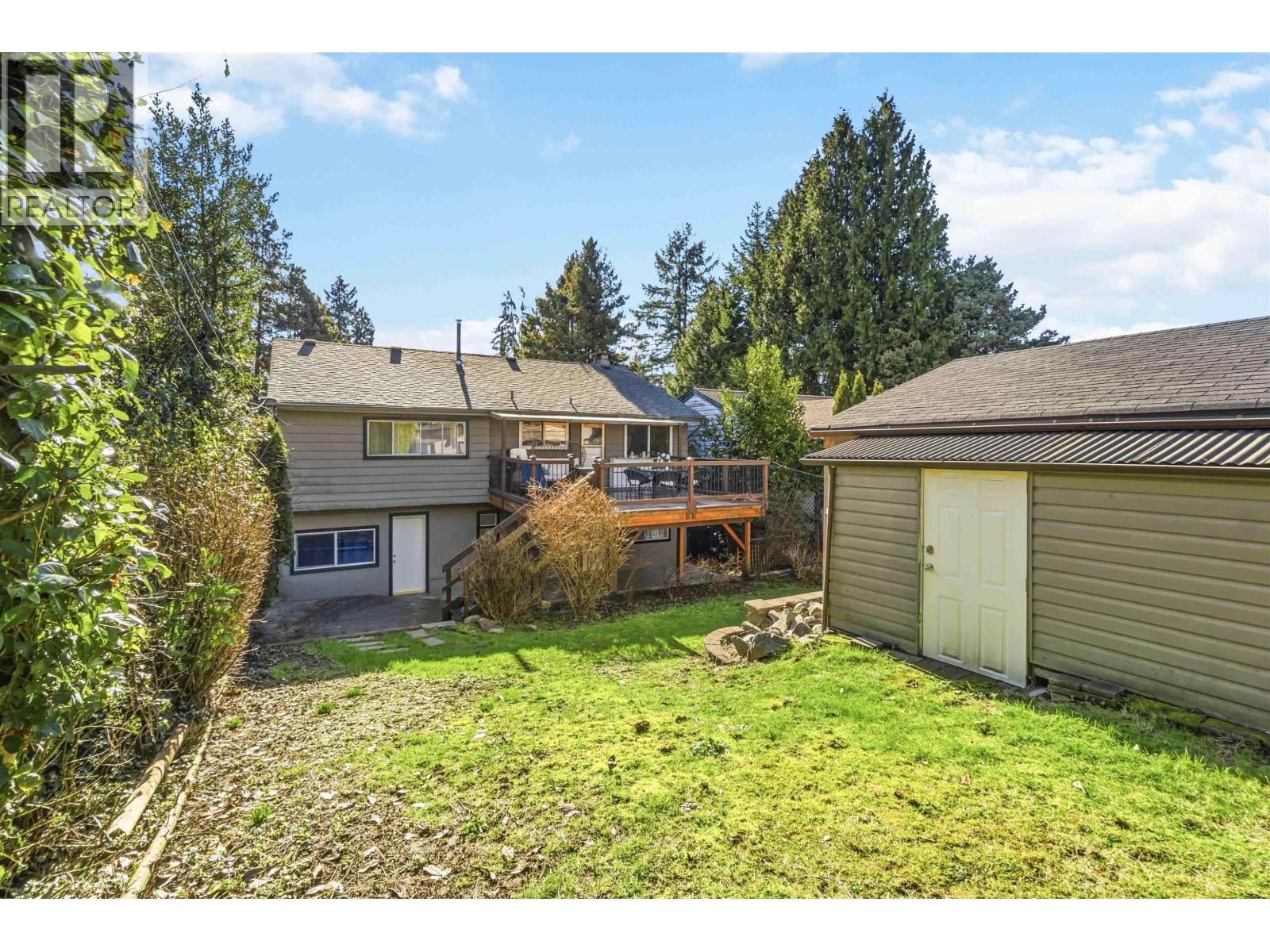 552 W 29th Street, North Vancouver, British Columbia  V7N 2K1 - Photo 30 - R3091383