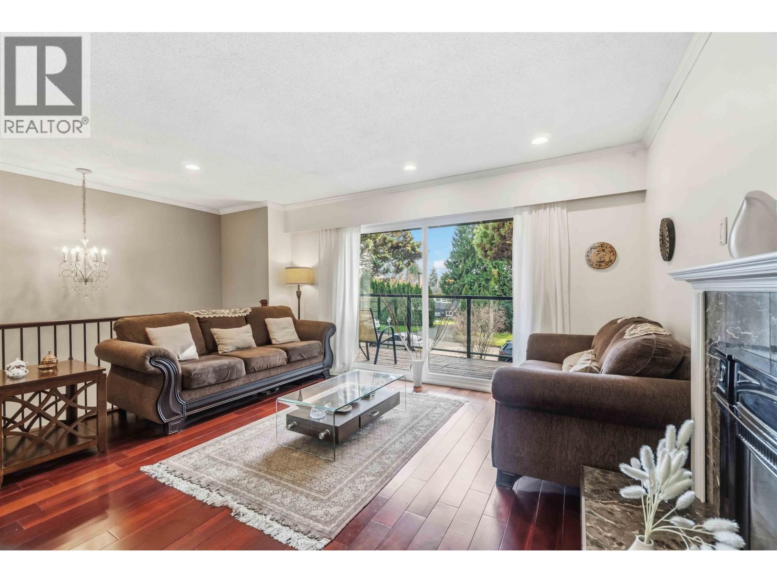 552 W 29th Street, North Vancouver, British Columbia  V7N 2K1 - Photo 6 - R3091383