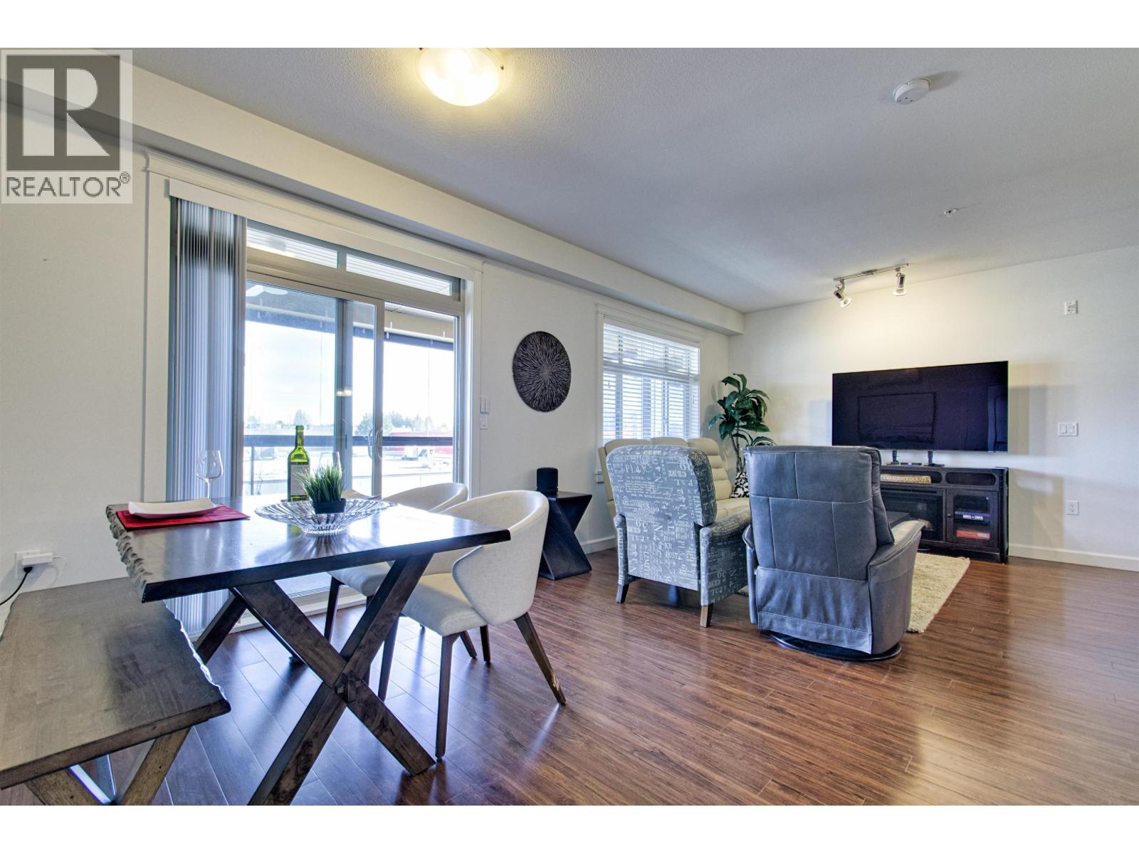 211 12655 190a Street, Pitt Meadows, British Columbia  V3Y 0E9 - Photo 3 - R3091315