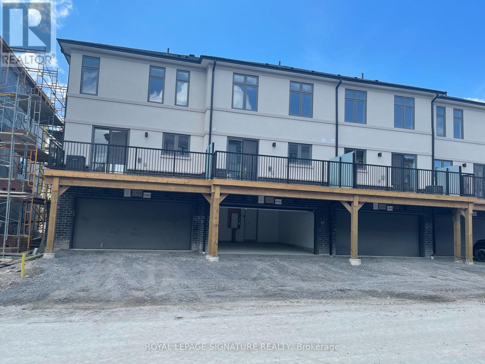 1387 BRADENTON PATH, Oshawa, Ontario