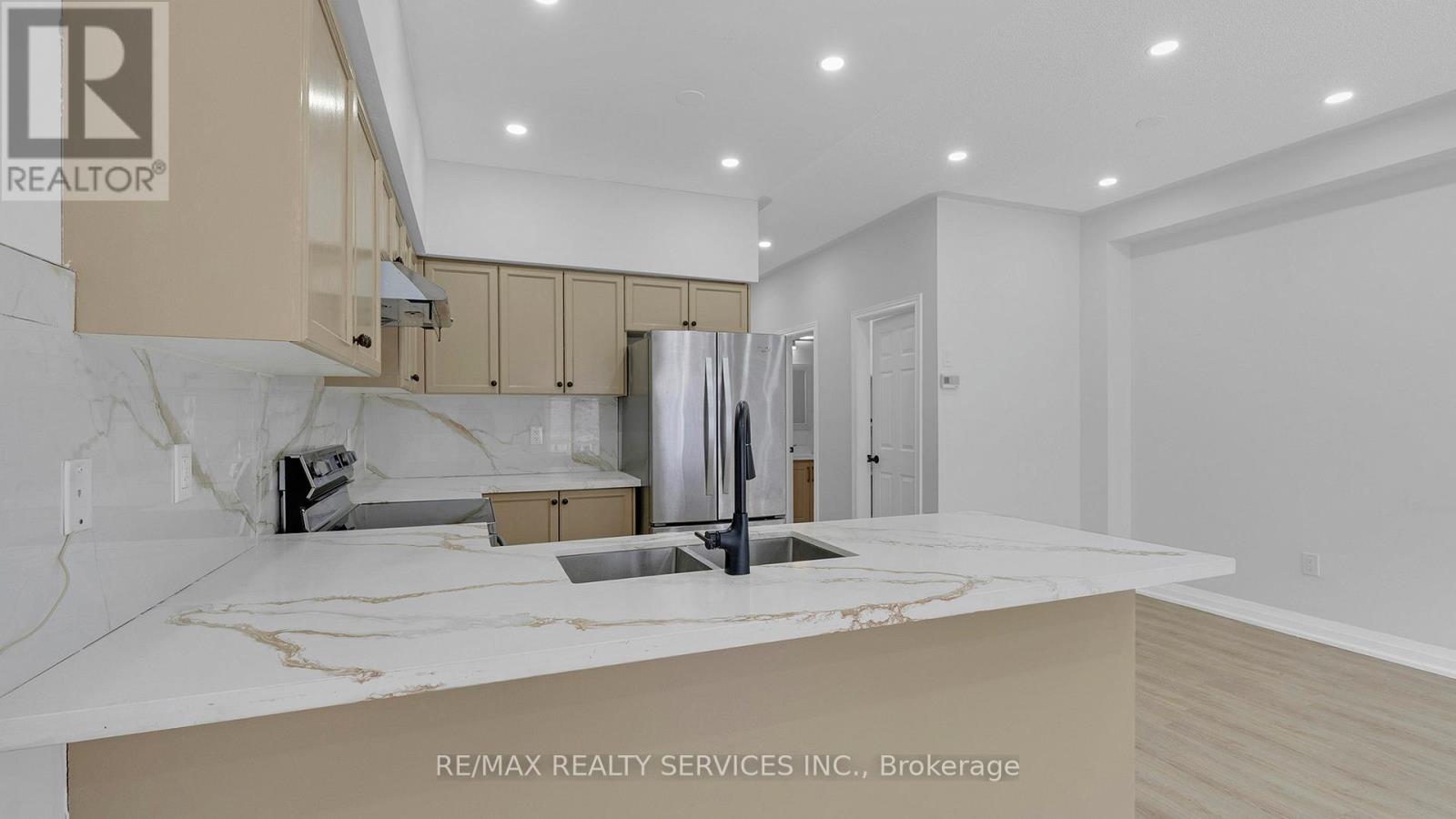 107 Frenchpark Circle, Brampton (Credit Valley), Ontario  L6X 0Y5 - Photo 12 - W12769720