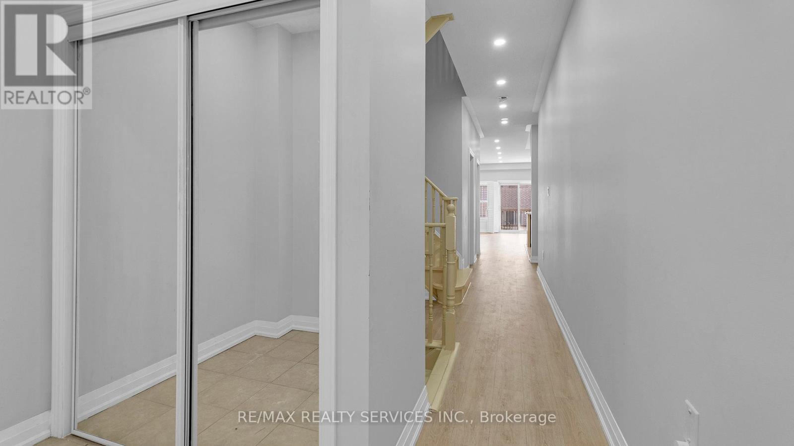 107 Frenchpark Circle, Brampton, Ontario  L6X 0Y5 - Photo 6 - W12778780