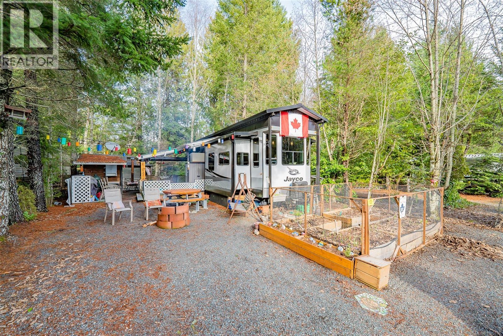 E2 2650 Turnbull Rd, Qualicum Beach, British Columbia
