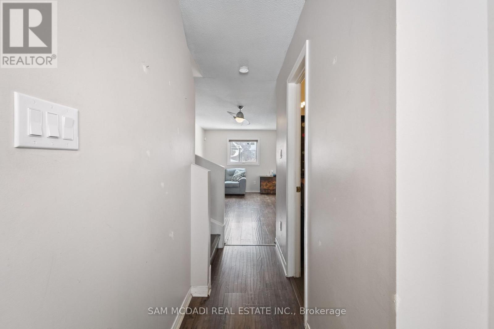 3382 Nighthawk Trail, Mississauga, Ontario  L5N 6G5 - Photo 4 - W12800016