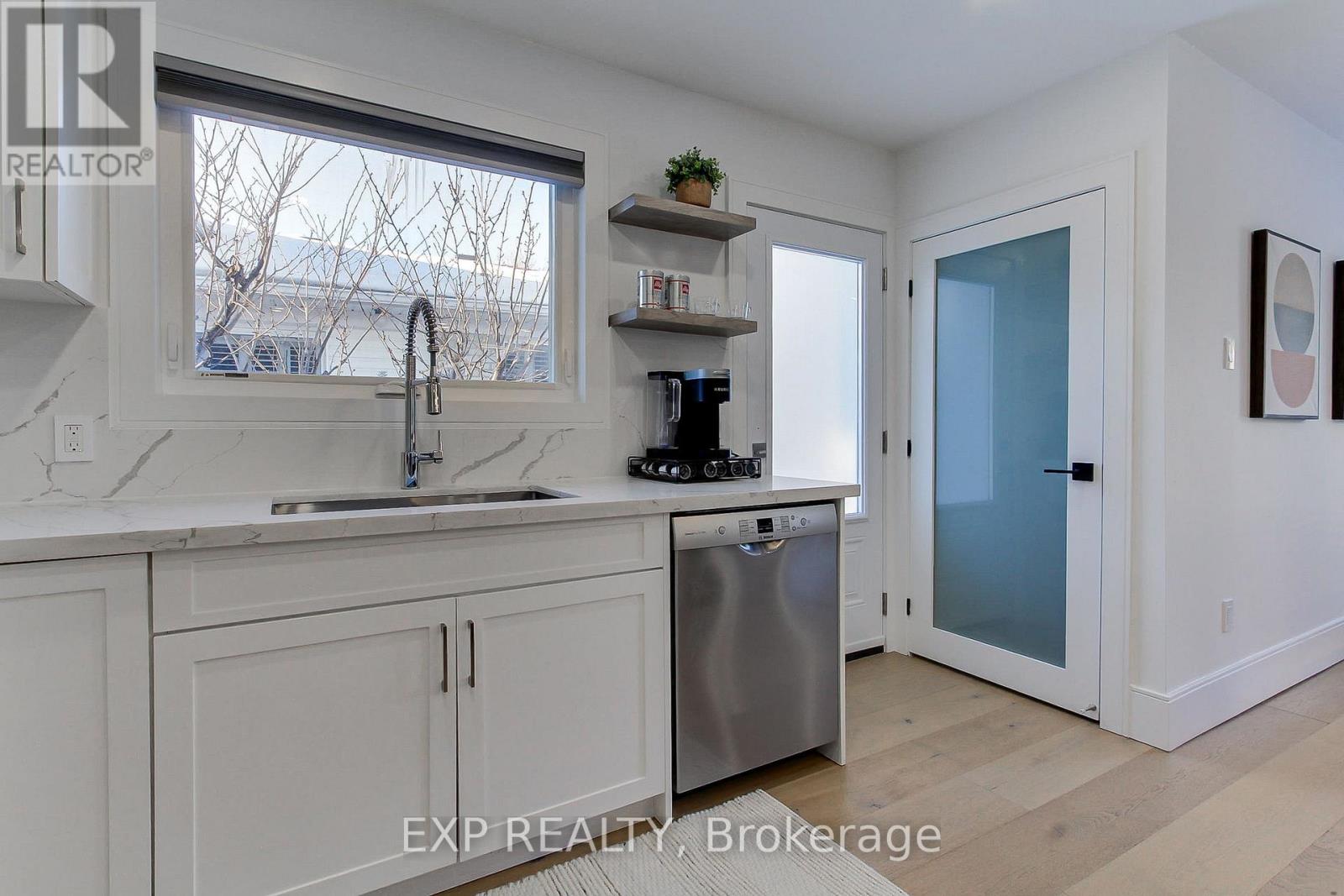 1070 Franconia Drive, Mississauga, Ontario  L4Y 2L7 - Photo 19 - W12800046