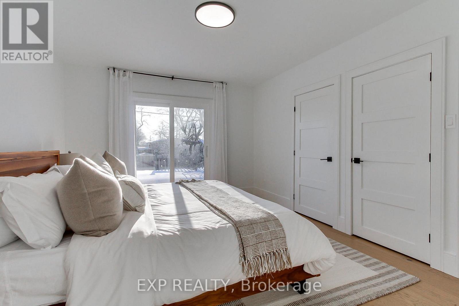 1070 Franconia Drive, Mississauga, Ontario  L4Y 2L7 - Photo 24 - W12800046