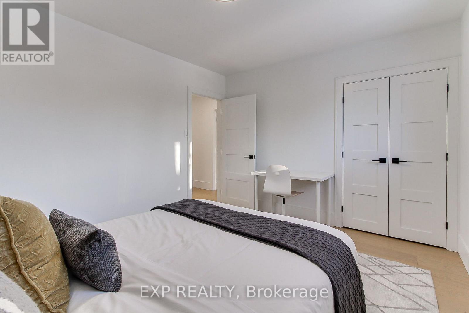 1070 Franconia Drive, Mississauga, Ontario  L4Y 2L7 - Photo 27 - W12800046