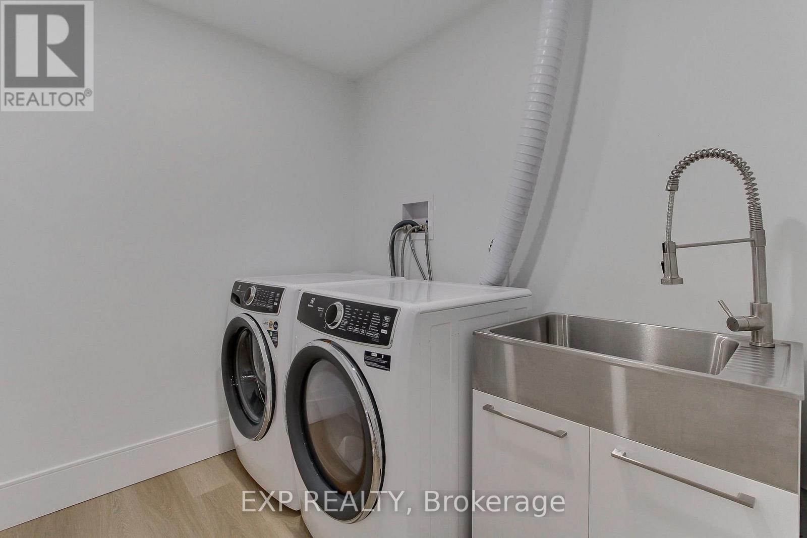 1070 Franconia Drive, Mississauga, Ontario  L4Y 2L7 - Photo 45 - W12800046