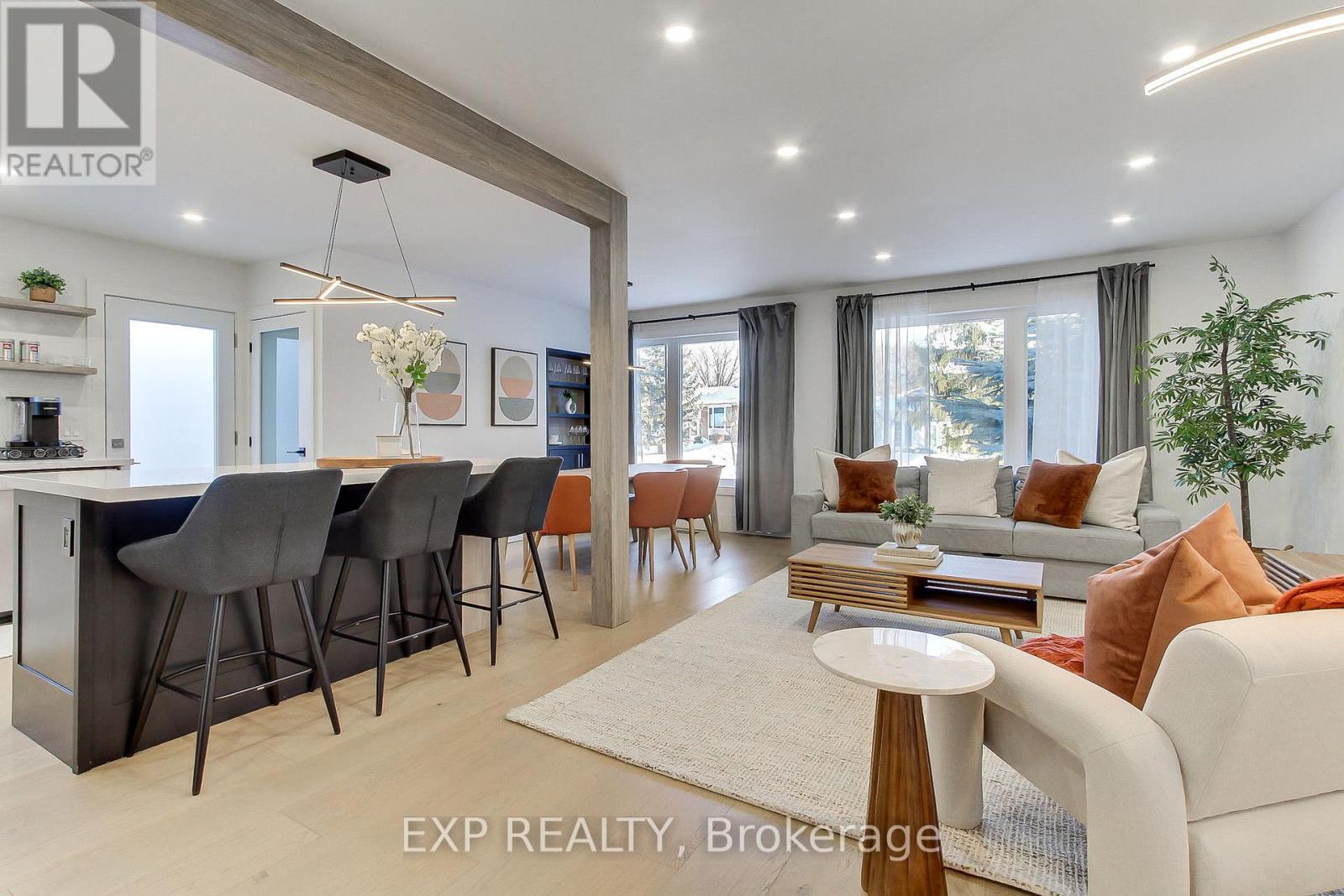 1070 Franconia Drive, Mississauga, Ontario  L4Y 2L7 - Photo 8 - W12800046