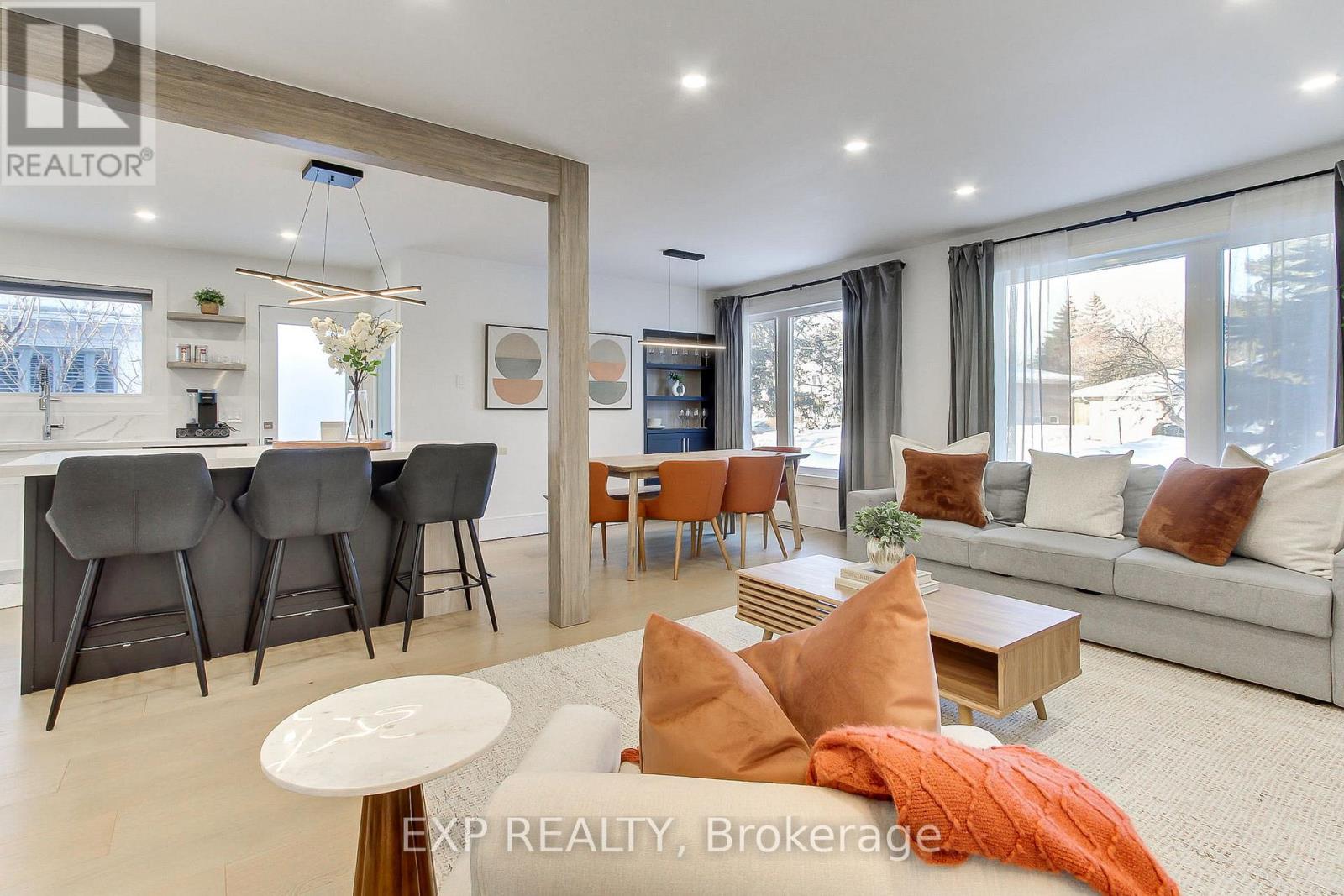 1070 Franconia Drive, Mississauga, Ontario  L4Y 2L7 - Photo 9 - W12800046