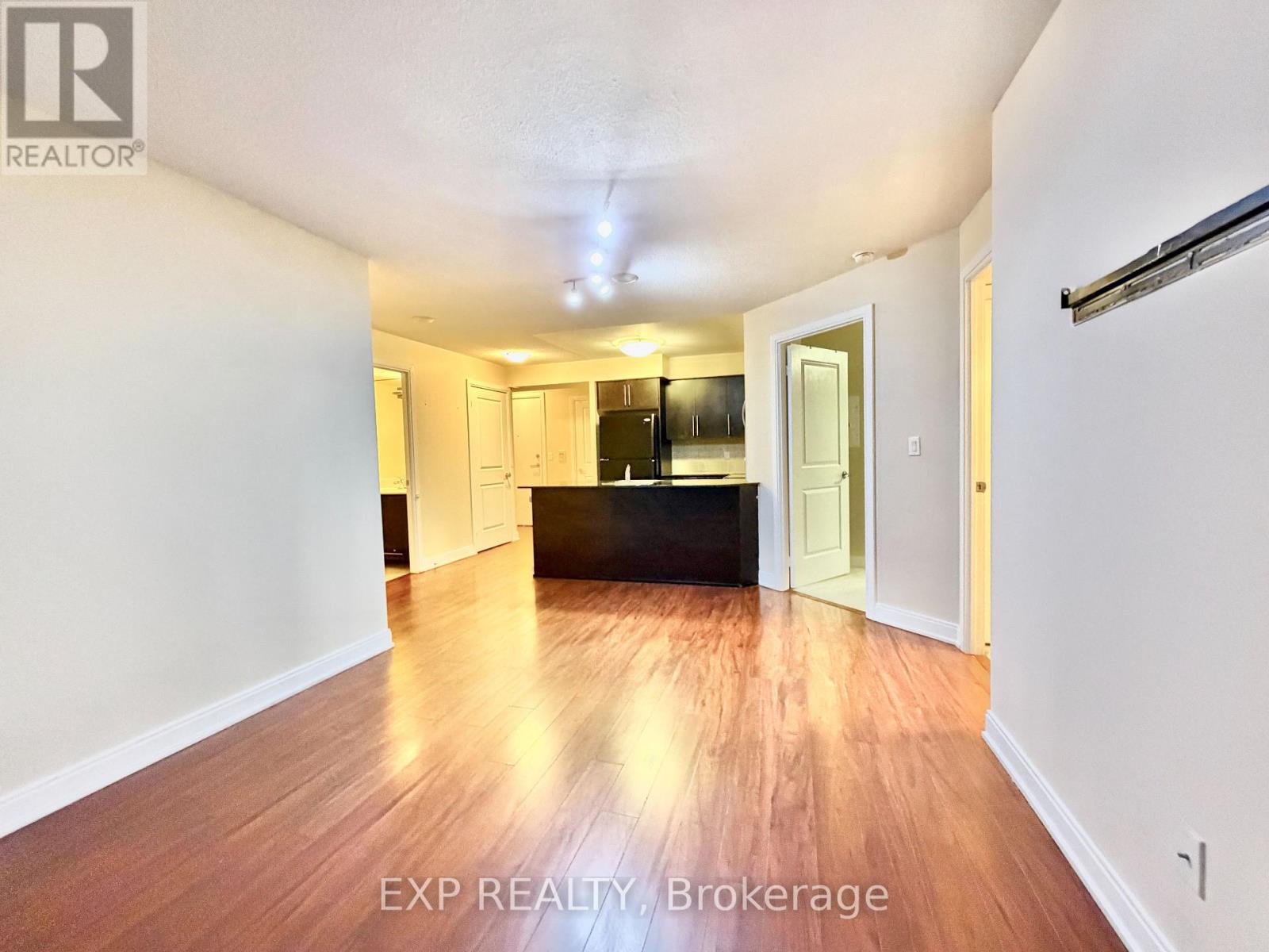 802 - 330 Burnhamthorpe Road W, Mississauga, Ontario  L5B 3Y5 - Photo 11 - W12800064