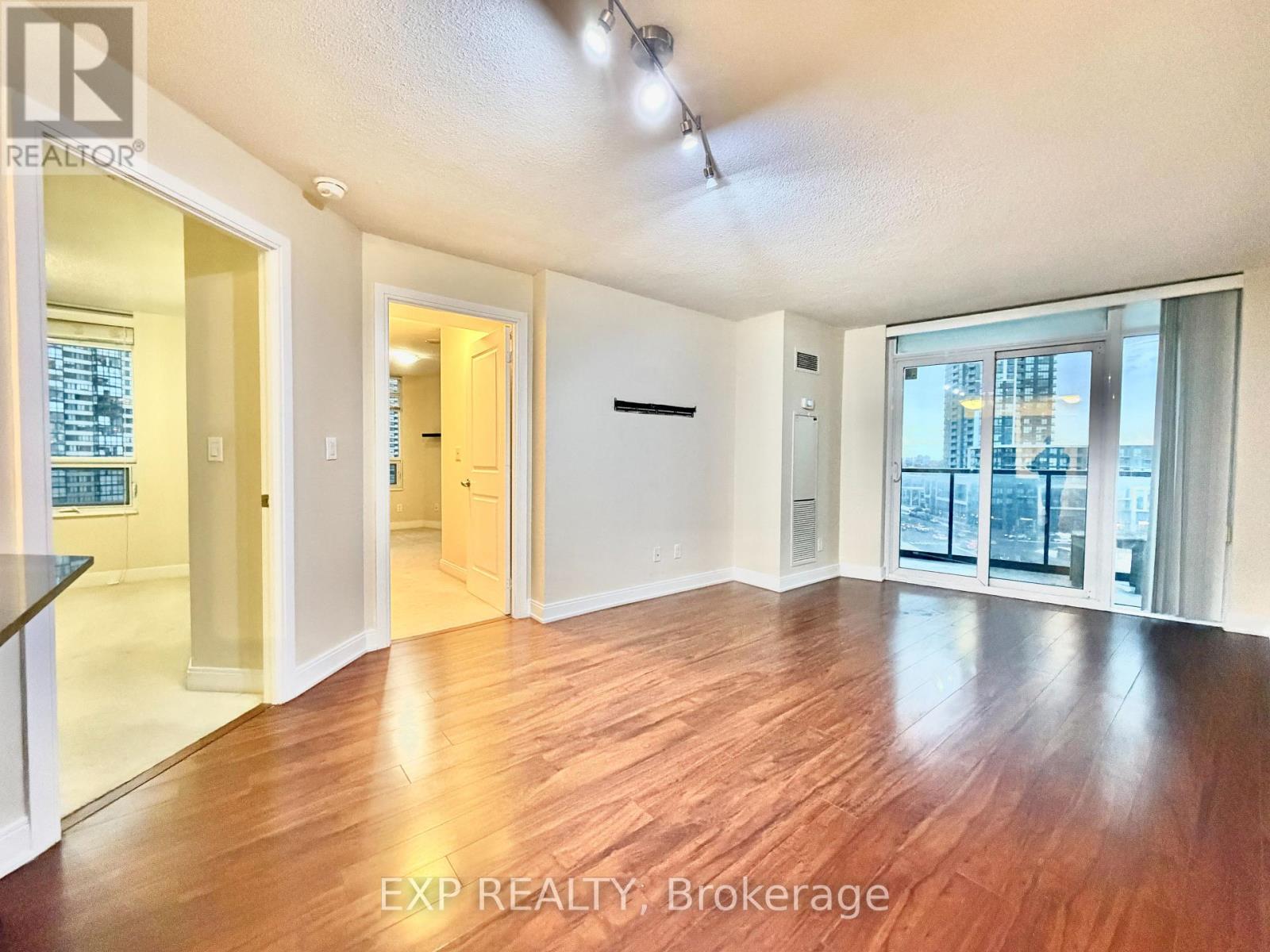 802 - 330 Burnhamthorpe Road W, Mississauga, Ontario  L5B 3Y5 - Photo 12 - W12800064