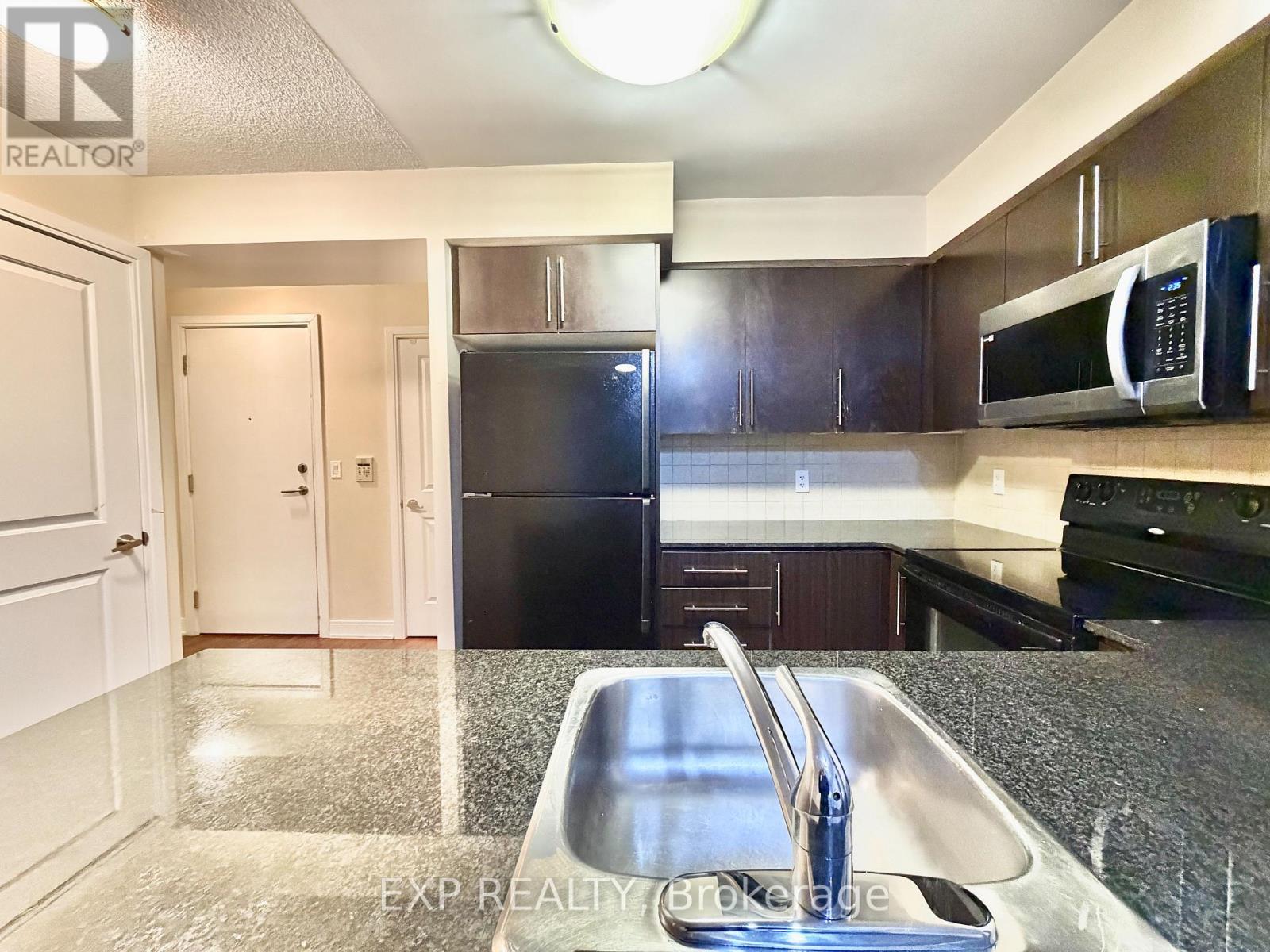 802 - 330 Burnhamthorpe Road W, Mississauga, Ontario  L5B 3Y5 - Photo 6 - W12800064