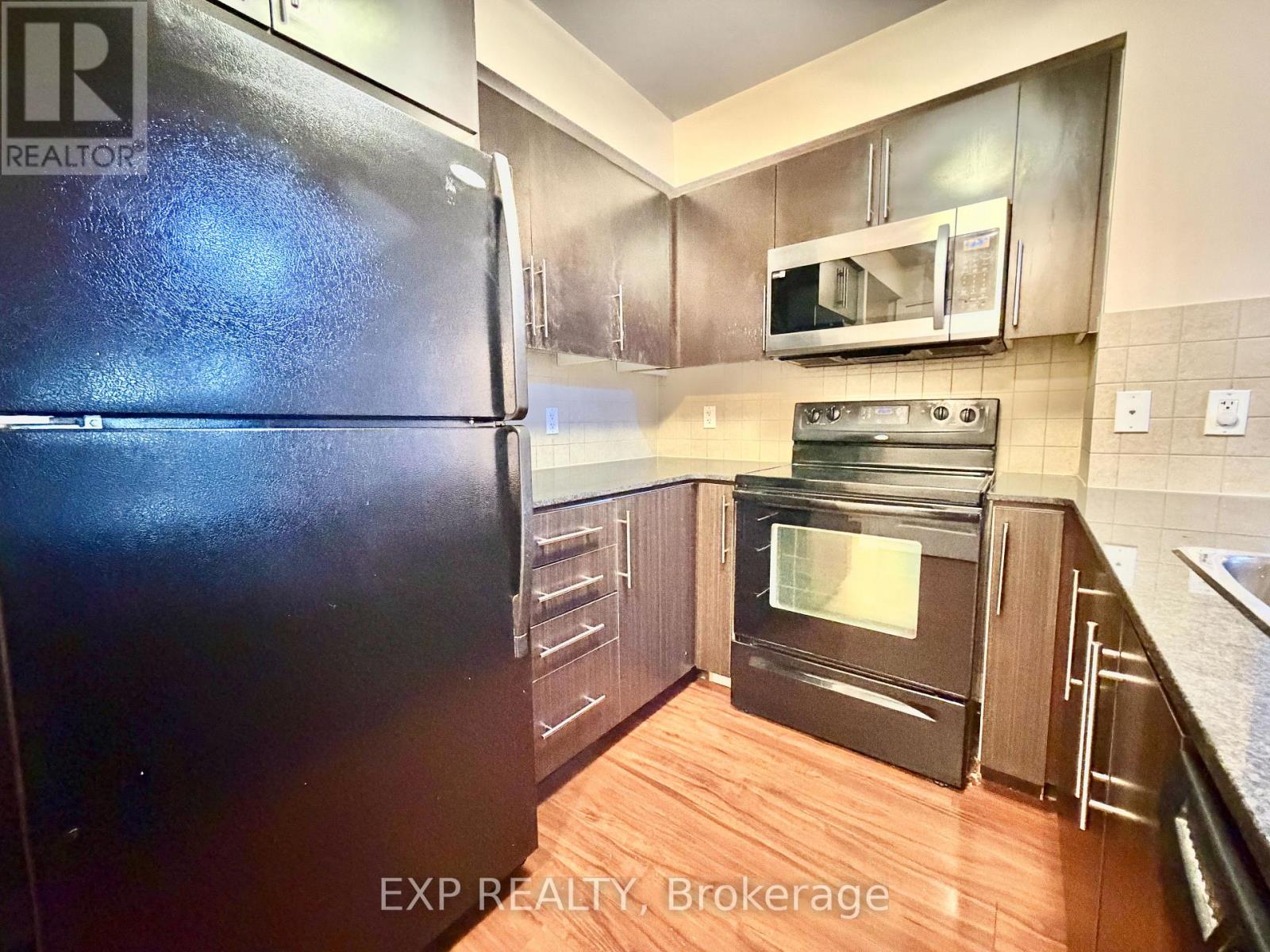 802 - 330 Burnhamthorpe Road W, Mississauga, Ontario  L5B 3Y5 - Photo 7 - W12800064