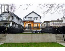 1 2753 NANAIMO STREET, Vancouver, British Columbia