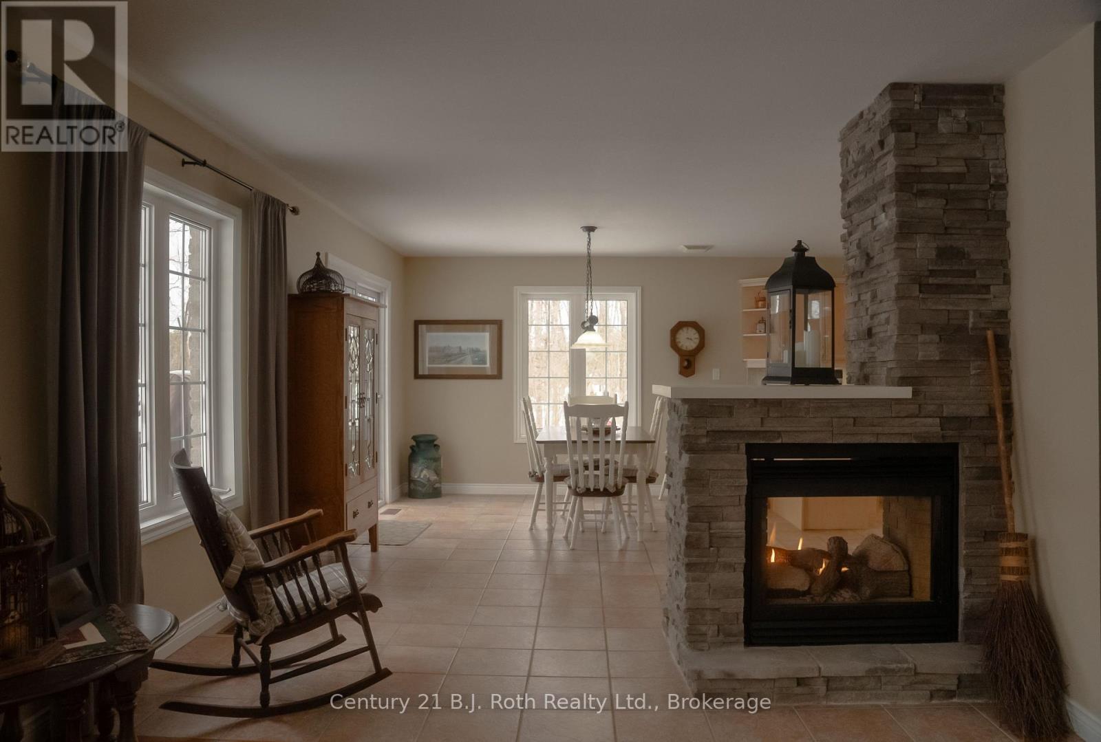 3837 Jenn Lynn Court, Severn (Marchmont), Ontario  L3V 0V6 - Photo 14 - S12800120