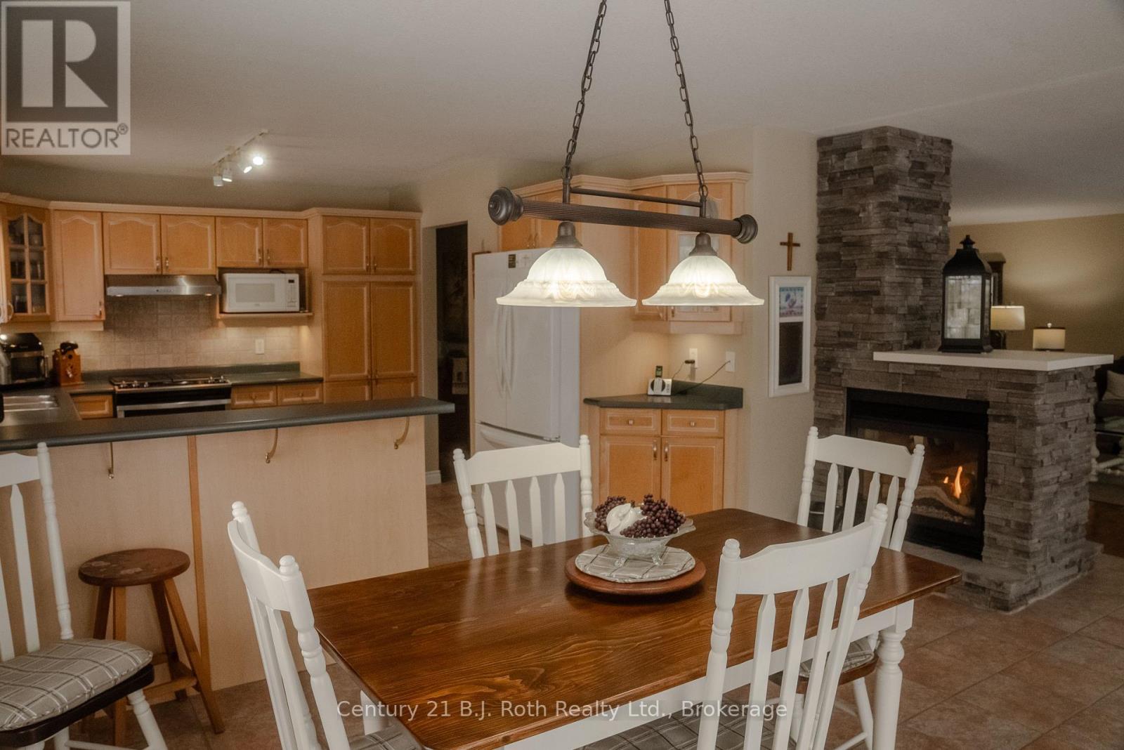 3837 Jenn Lynn Court, Severn (Marchmont), Ontario  L3V 0V6 - Photo 15 - S12800120