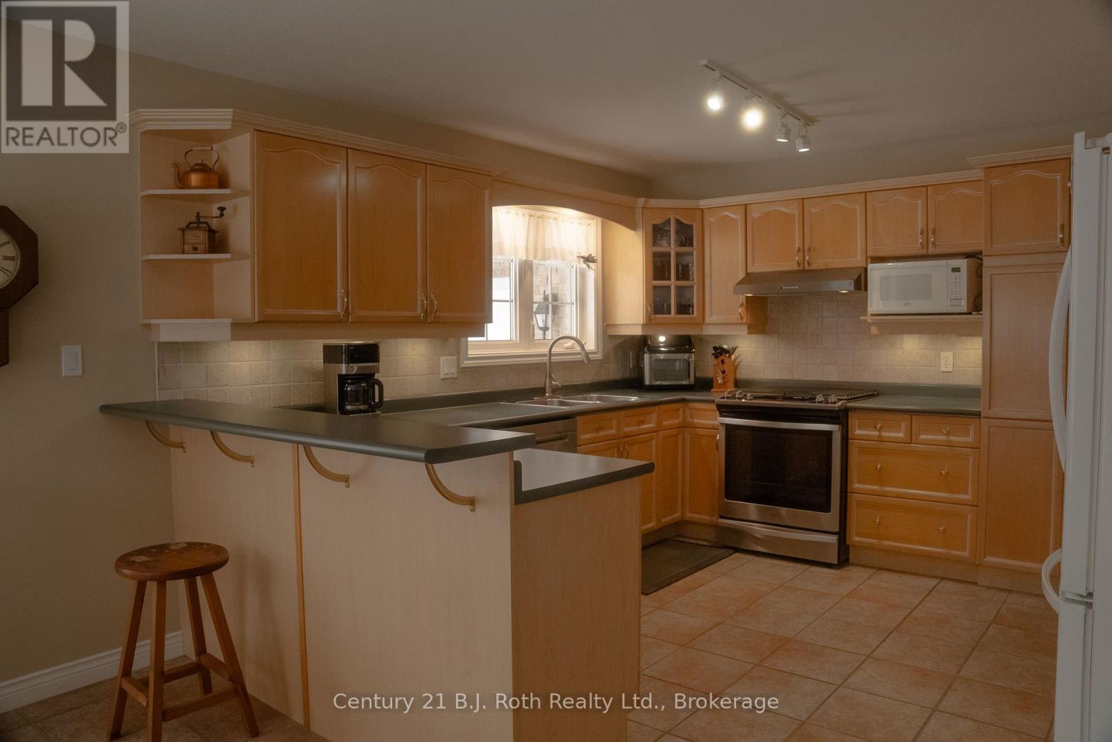 3837 Jenn Lynn Court, Severn (Marchmont), Ontario  L3V 0V6 - Photo 17 - S12800120