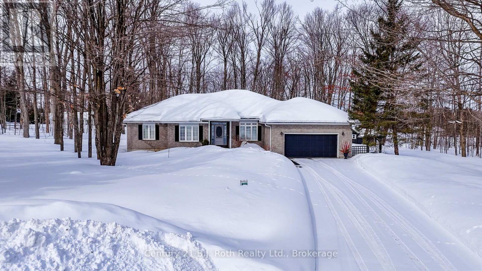 3837 Jenn Lynn Court, Severn (Marchmont), Ontario  L3V 0V6 - Photo 2 - S12800120