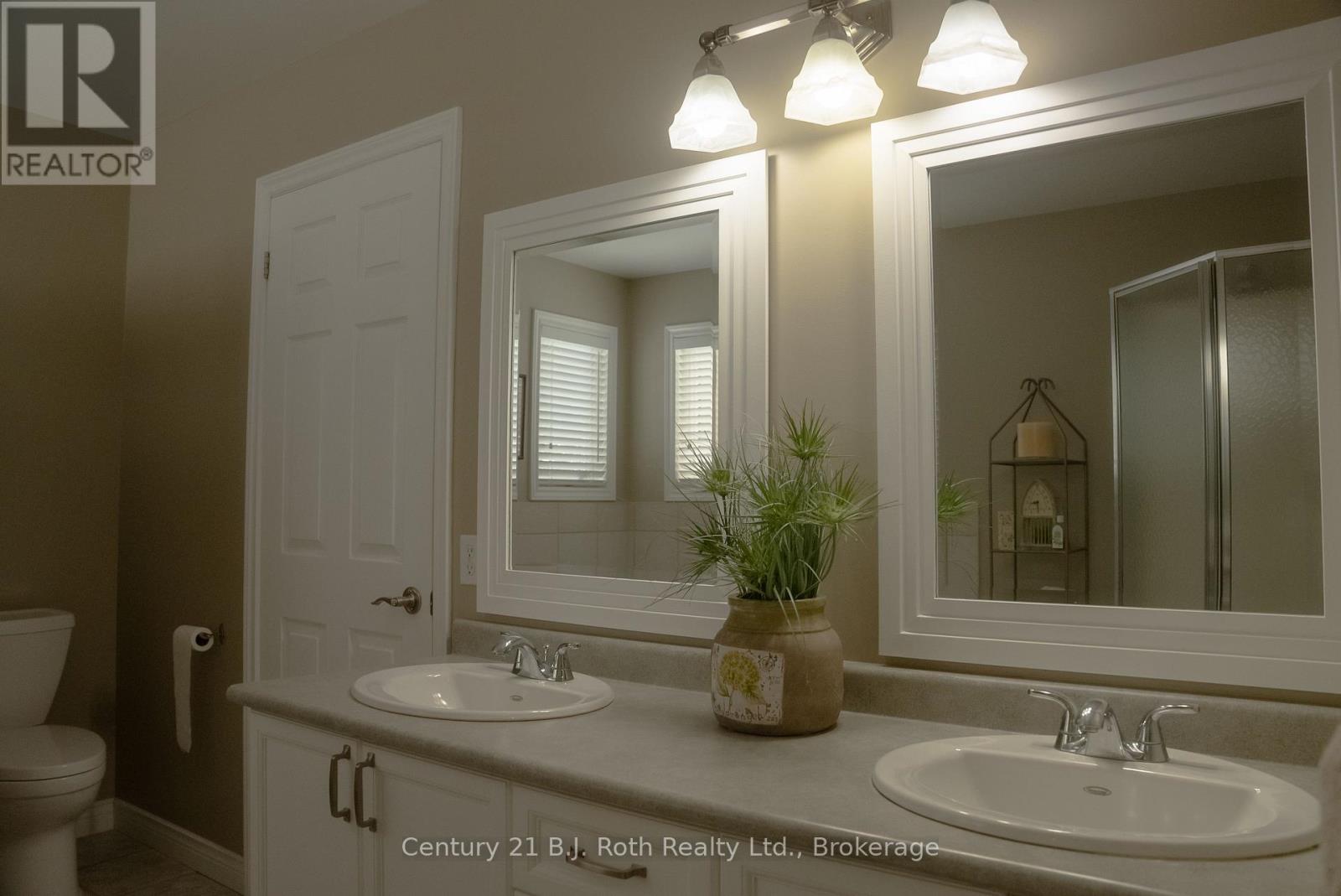 3837 Jenn Lynn Court, Severn (Marchmont), Ontario  L3V 0V6 - Photo 23 - S12800120