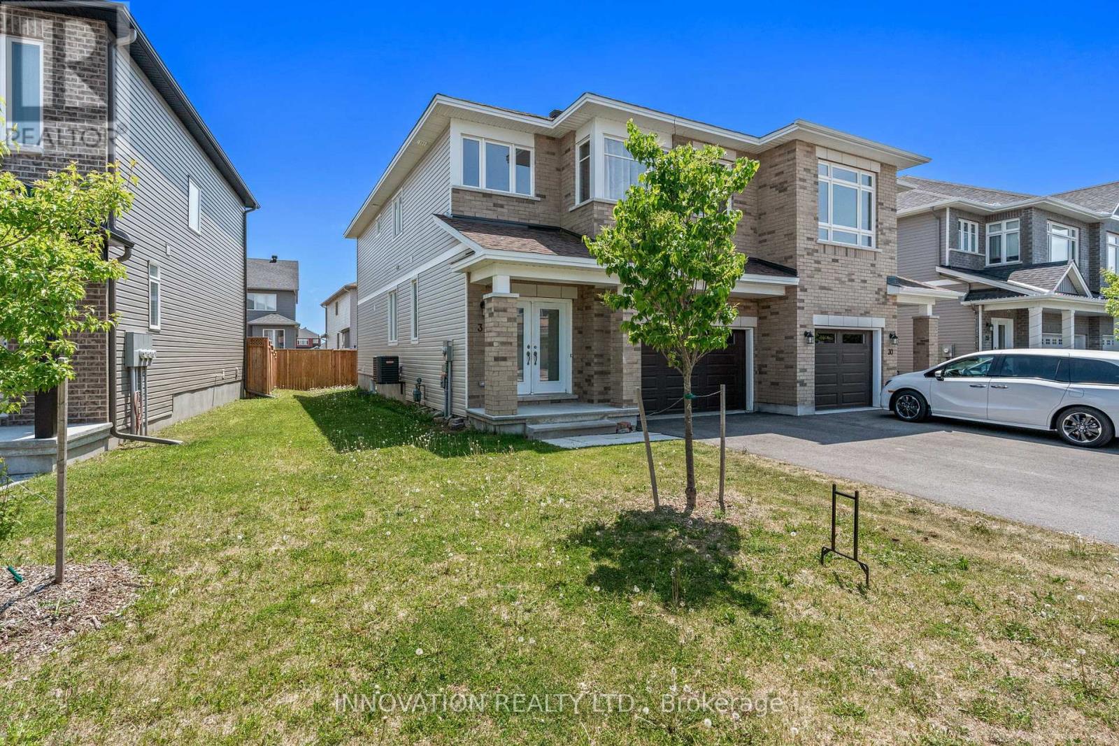 32 Peever Place, Carleton Place, Ontario  K7C 0K5 - Photo 2 - X12800102