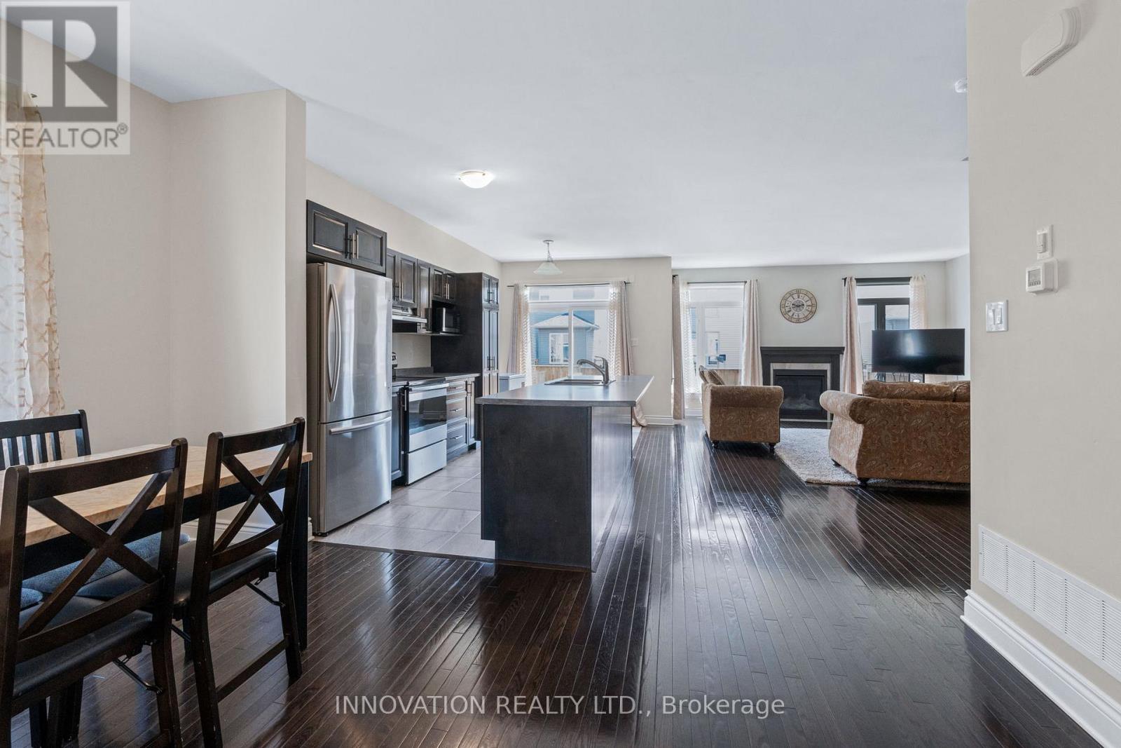 32 Peever Place, Carleton Place, Ontario  K7C 0K5 - Photo 6 - X12800102