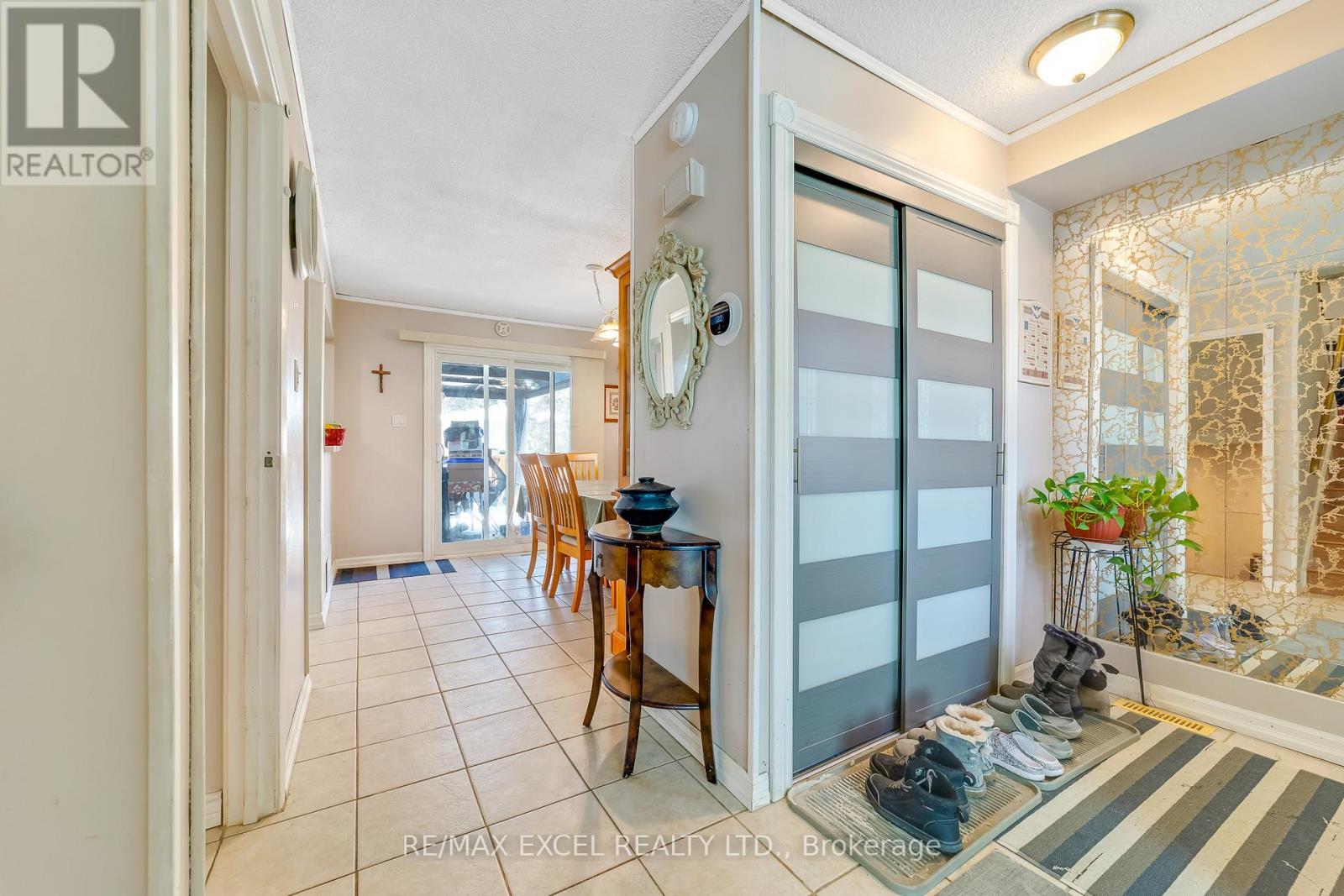 93 Bradstone Square, Toronto, Ontario  M1B 1W1 - Photo 11 - E12798382