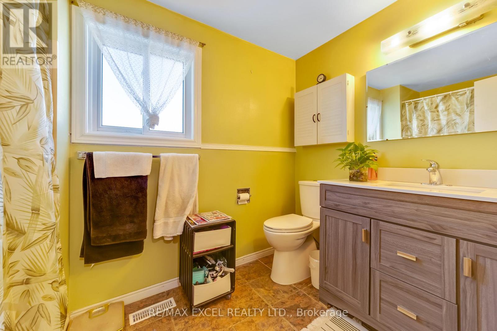 93 Bradstone Square, Toronto, Ontario  M1B 1W1 - Photo 17 - E12798382