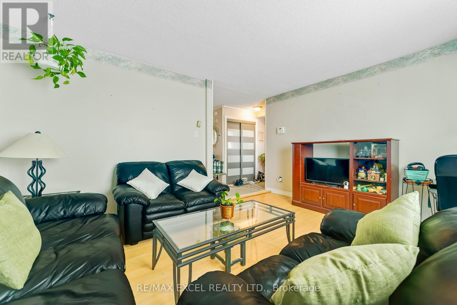 93 Bradstone Square, Toronto, Ontario  M1B 1W1 - Photo 10 - E12798382