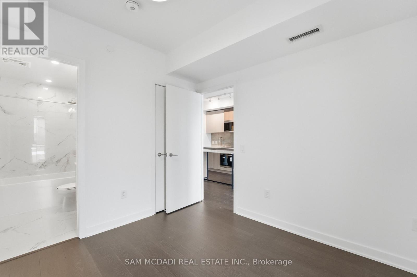 552 - 30 Dreamers Way, Toronto, Ontario  M5A 0Y7 - Photo 10 - C12800090