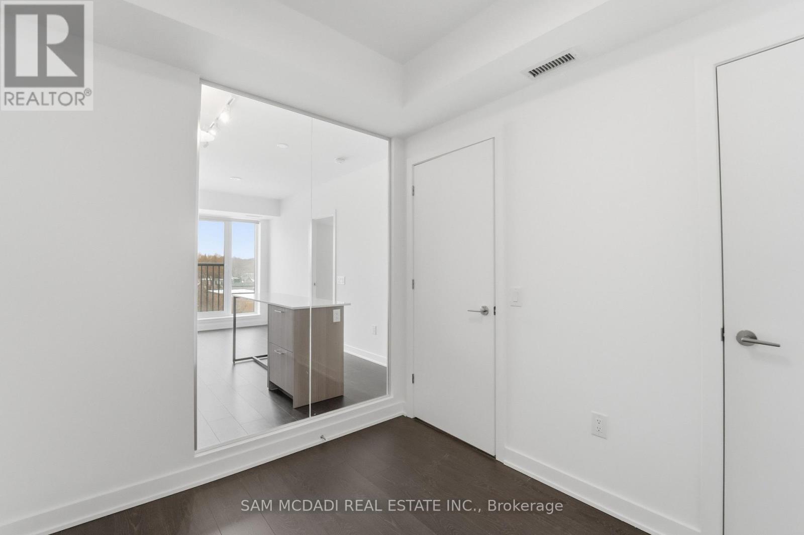 552 - 30 Dreamers Way, Toronto, Ontario  M5A 0Y7 - Photo 15 - C12800090