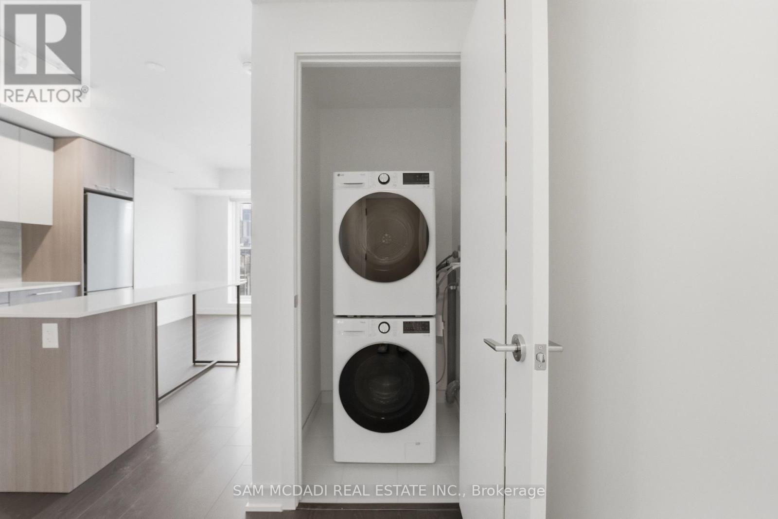 552 - 30 Dreamers Way, Toronto, Ontario  M5A 0Y7 - Photo 19 - C12800090