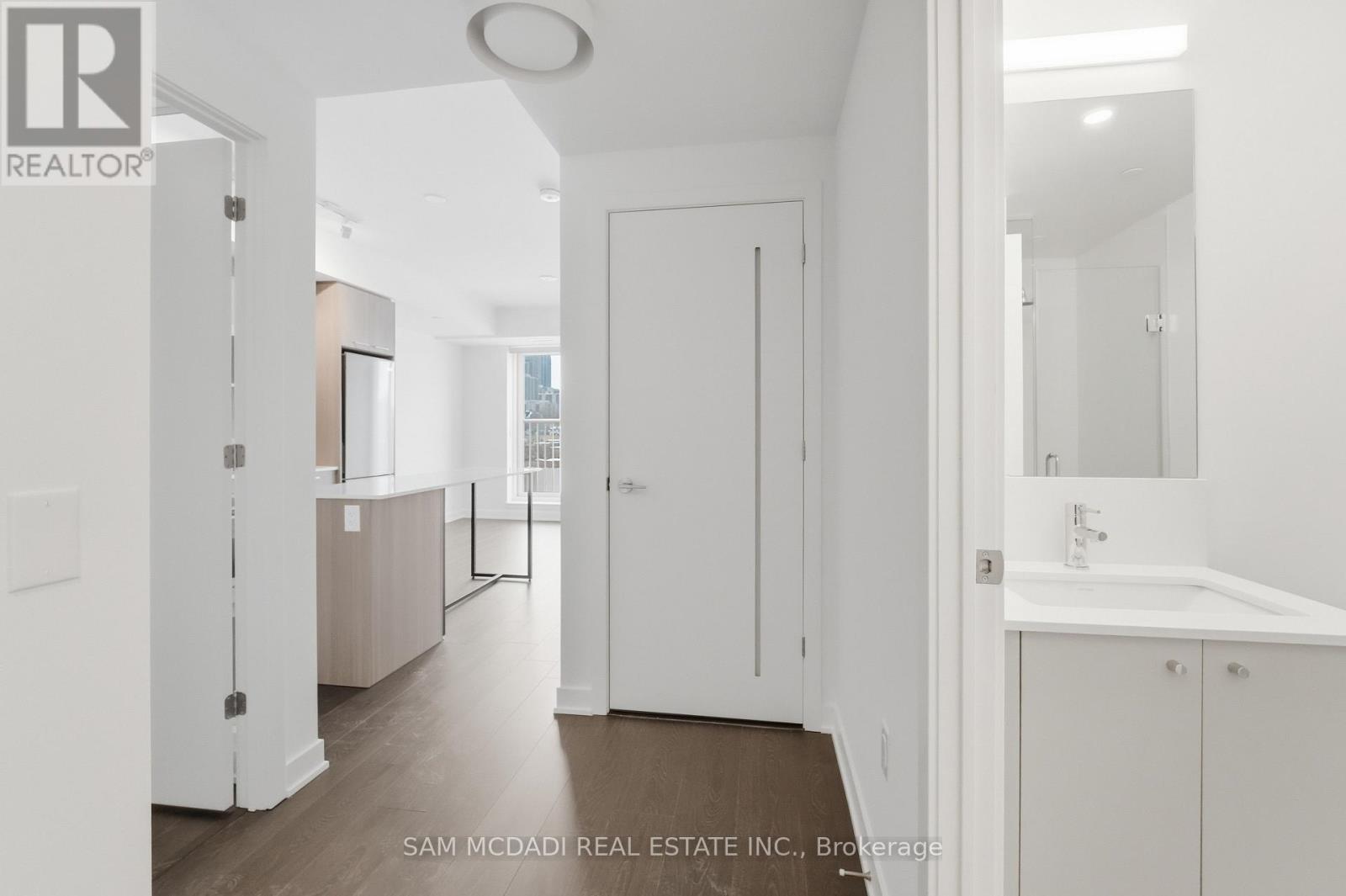 552 - 30 Dreamers Way, Toronto, Ontario  M5A 0Y7 - Photo 3 - C12800090