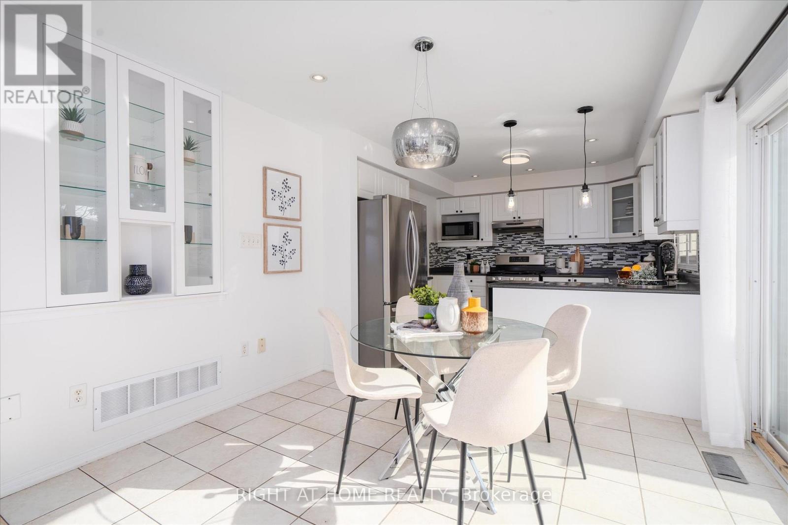 89 Haskell Avenue, Ajax, Ontario  L1T 0C7 - Photo 10 - E12800072