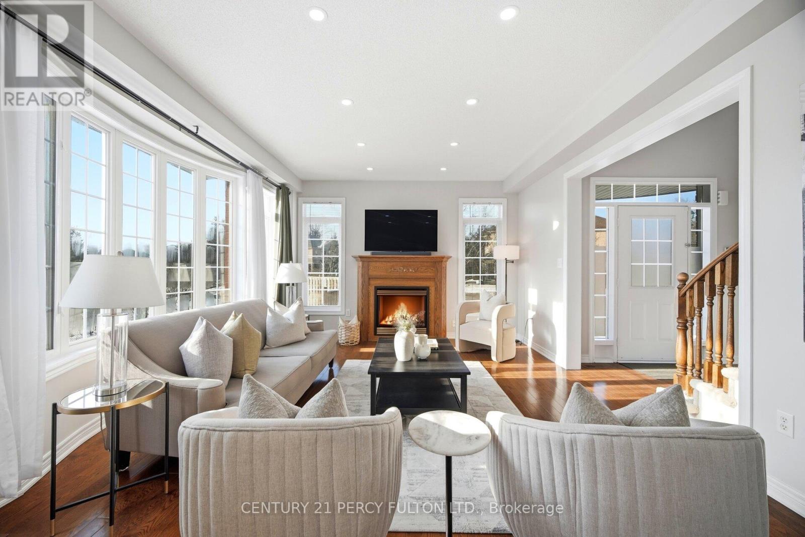 1 - 301 Strouds Lane, Pickering, Ontario  L1V 7J1 - Photo 4 - E12800104