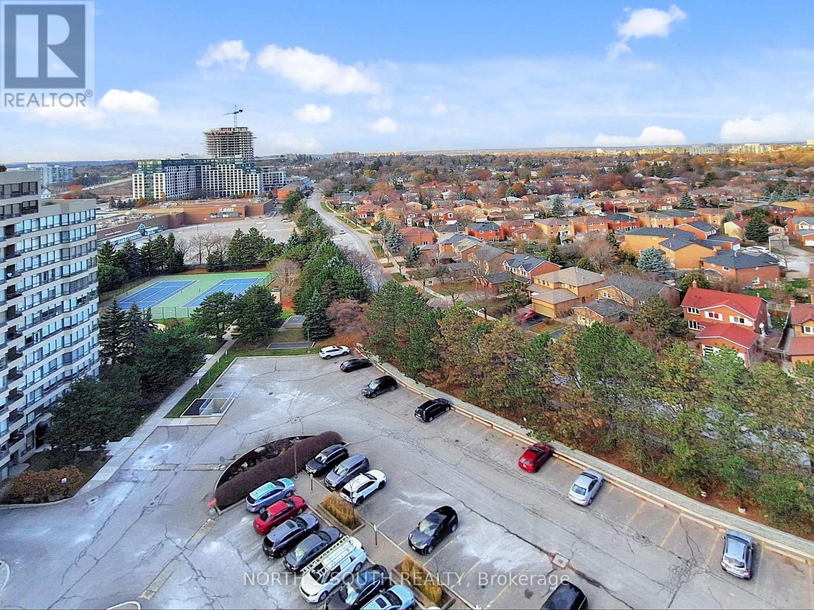 Ph27 - 32 Clarissa Drive W, Richmond Hill, Ontario  L4C 9R7 - Photo 27 - N12800114