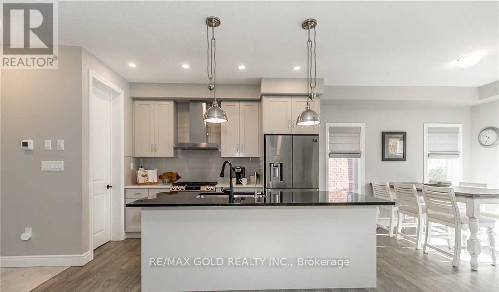 971 Wright Drive, Midland, Ontario  L4R 0E4 - Photo 5 - S12800116