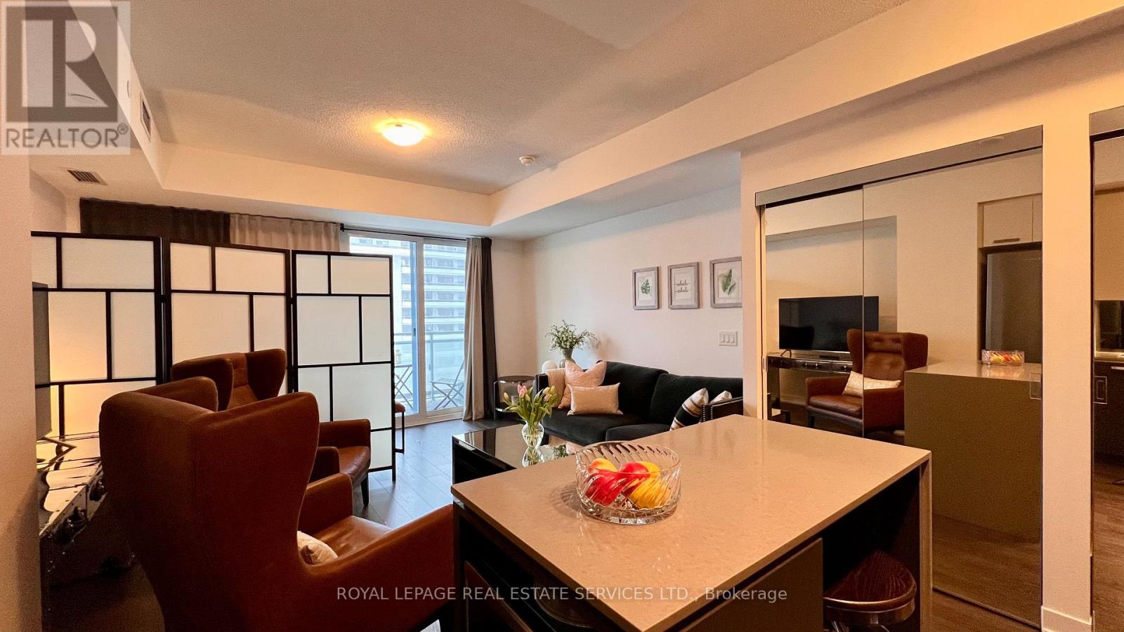 1116 - 1830 Bloor West Street W, Toronto, Ontario  M6P 0A2 - Photo 11 - W12800122