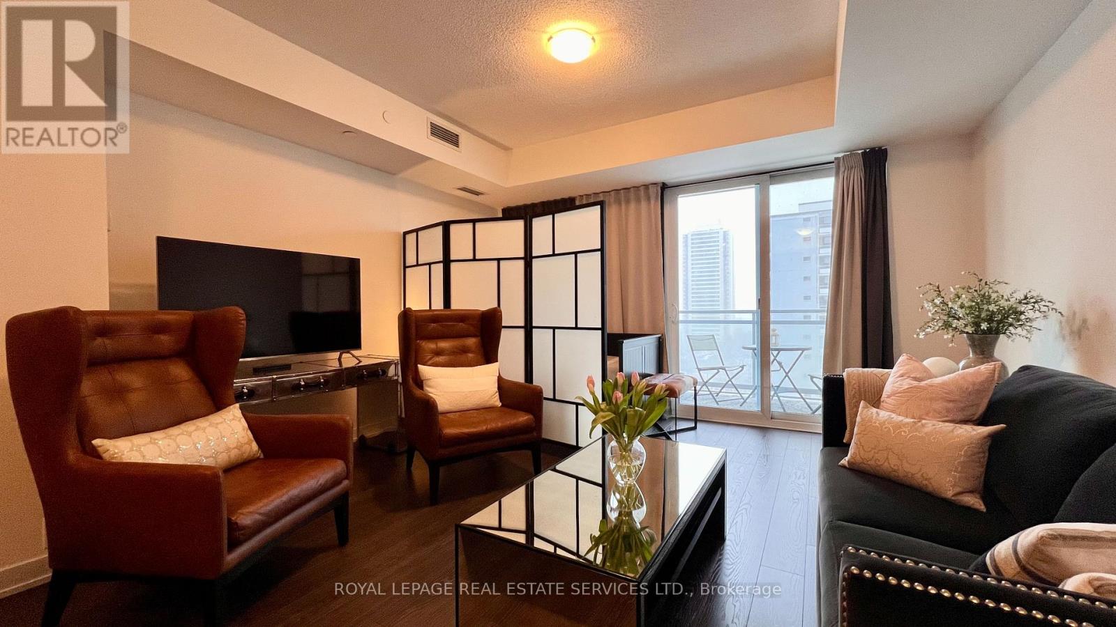 1116 - 1830 Bloor West Street W, Toronto, Ontario  M6P 0A2 - Photo 13 - W12800122