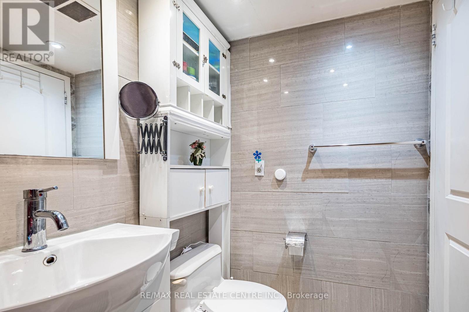 509 - 200 Lotherton Pathway Pathway, Toronto, Ontario  M6B 2G8 - Photo 41 - W12800124