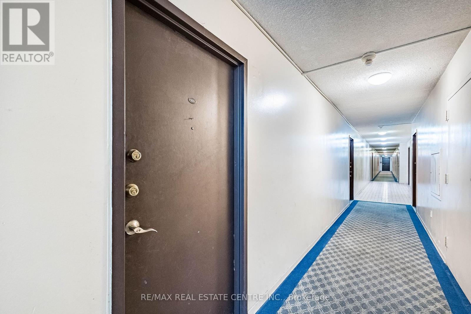 509 - 200 Lotherton Pathway Pathway, Toronto, Ontario  M6B 2G8 - Photo 8 - W12800124