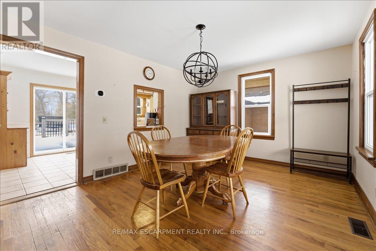 519 Alder Street W, Haldimand, Ontario  N1A 1S2 - Photo 15 - X12800068