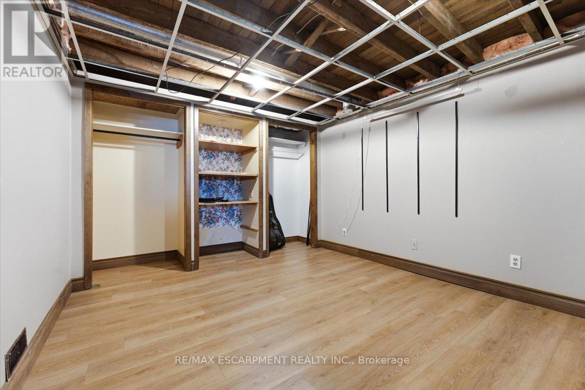 519 Alder Street W, Haldimand, Ontario  N1A 1S2 - Photo 28 - X12800068