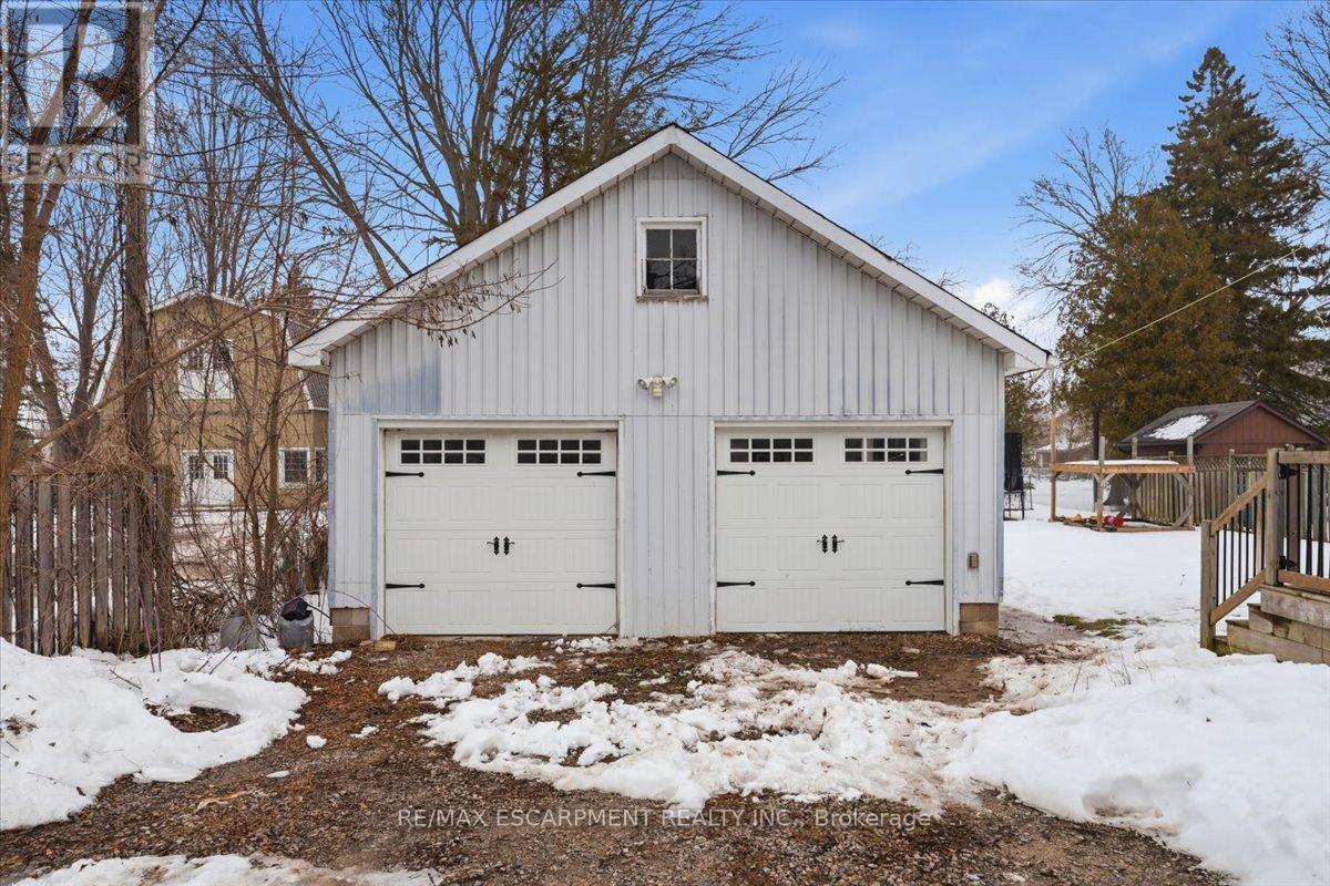 519 Alder Street W, Haldimand, Ontario  N1A 1S2 - Photo 5 - X12800068