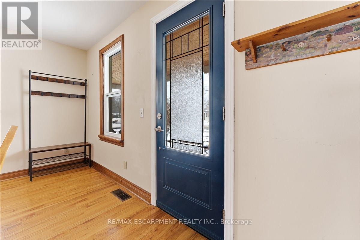 519 Alder Street W, Haldimand, Ontario  N1A 1S2 - Photo 8 - X12800068