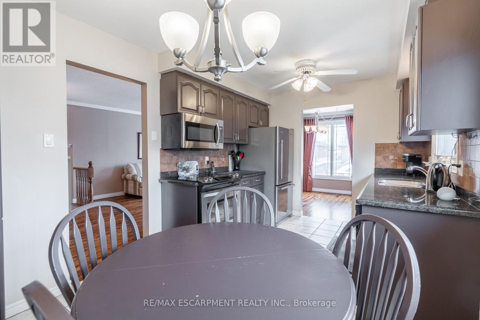 19 Valery Court, Hamilton, Ontario  L9C 2W2 - Photo 22 - X12800074