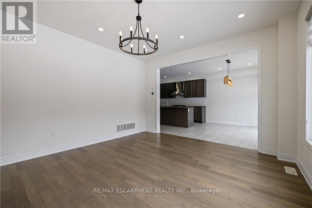 150 Cactus Crescent, Hamilton (Stoney Creek Mountain), Ontario  L8J 0M3 - Photo 23 - X12800126